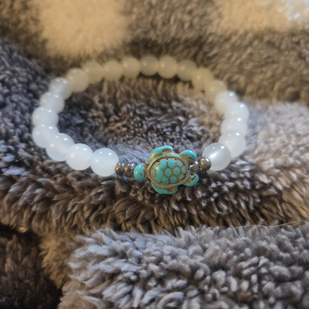 Turquoise Turtle Beaded Bracelet